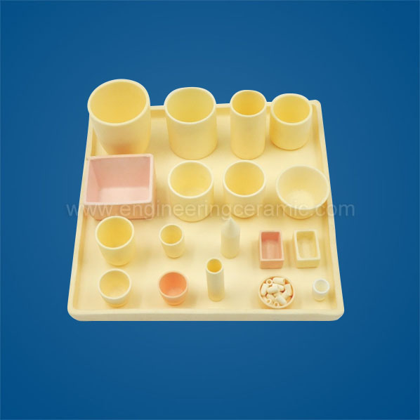 Alumina ceramic labware